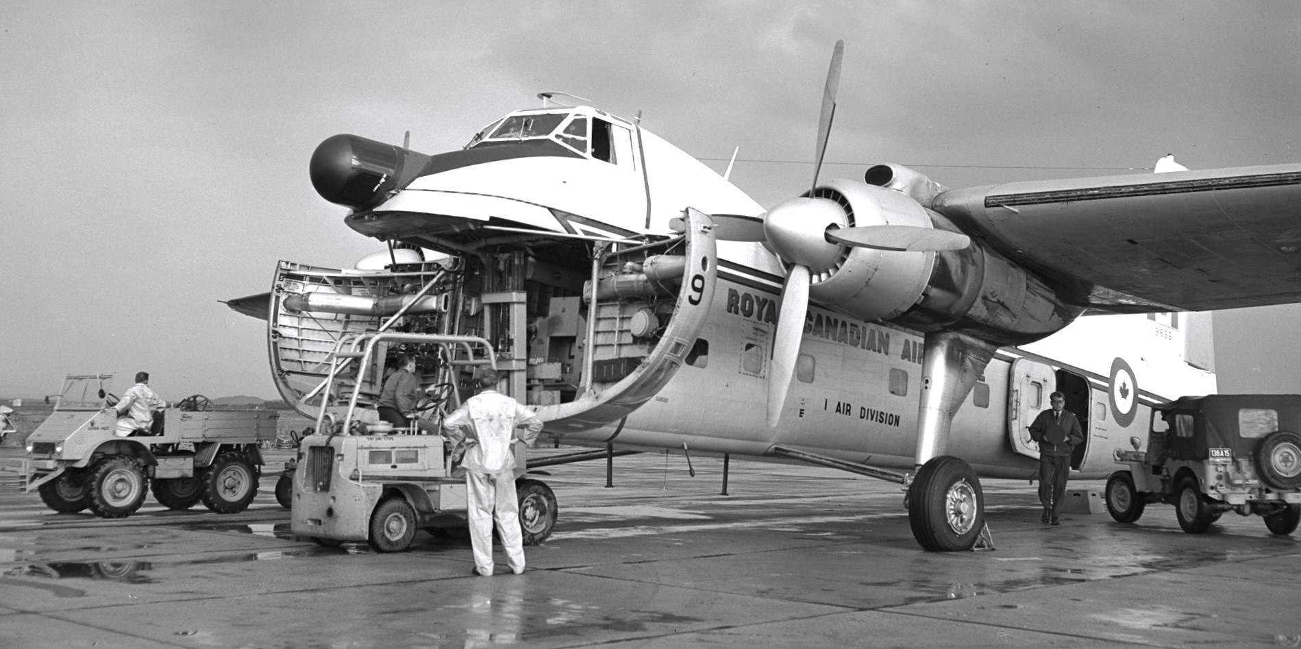 Canadian Warplanes 5 Bristol 170 Freighter